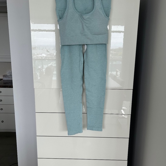 Two Piece Workout Outfit in Mint - Picture 1 of 3